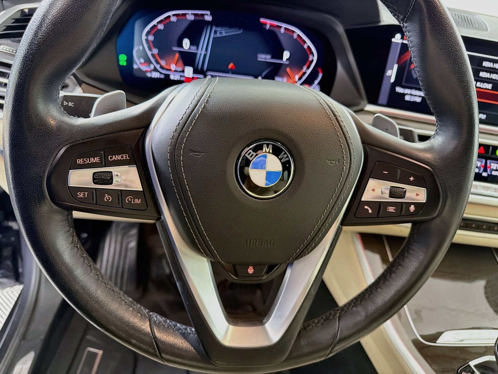 Used 2022 BMW X5 xDrive40i w/ Premium Package AWD/4WD image 13