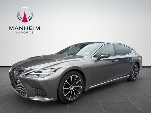 Used 2023 Lexus LS 500 AWD w/ Luxury Package image 3