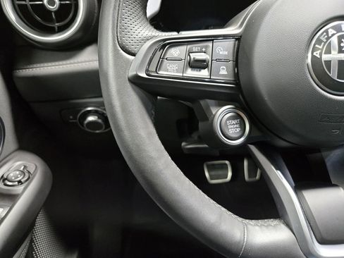 Used 2024 Alfa Romeo Tonale Veloce image 15