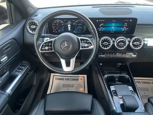 Used 2020 Mercedes-Benz GLB 250 GLB 250 4MATIC w/ Premium Package image 14