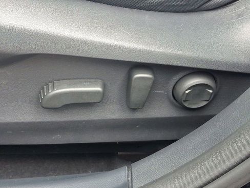 Certified 2025 Subaru Outback Premium image 23