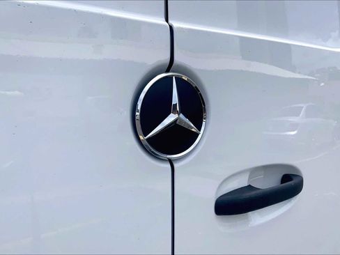 New 2025 Mercedes-Benz Sprinter 2500 image 13