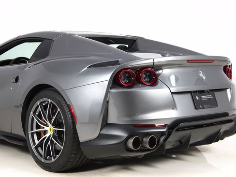 Certified 2022 Ferrari 812 GTS RWD image 31