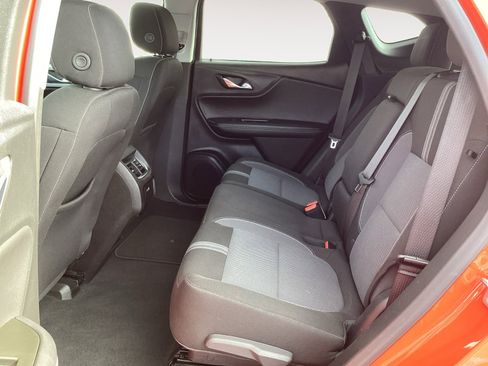 Used 2025 Chevrolet Blazer LT FWD image 27