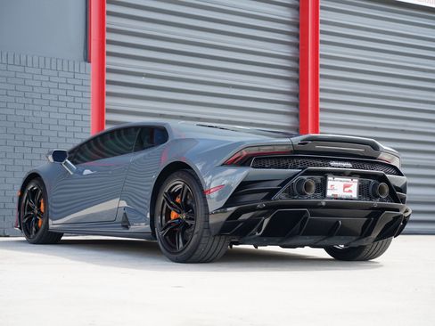 Used 2021 Lamborghini Huracan EVO image 42