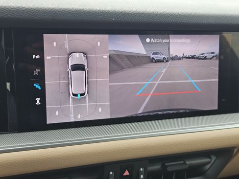 Certified 2026 Porsche Cayenne AWD/4WD image 18