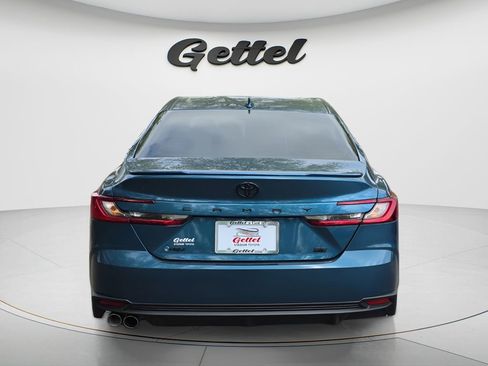 Used 2026 Toyota Camry SE FWD image 5