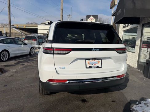 Used 2022 Jeep Grand Cherokee Limited 4xe w/ Luxury Tech Group II image 12