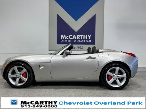 Used 2006 Pontiac Solstice Convertible w/ Premium Package image 8