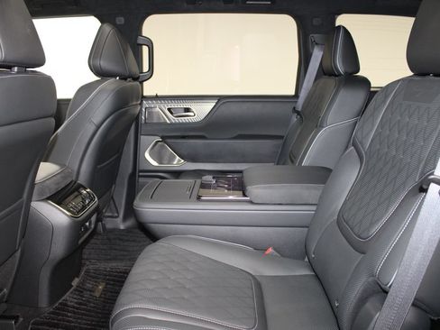Used 2026 INFINITI QX80 Autograph w/ Autograph Exterior Package AWD/4WD image 27