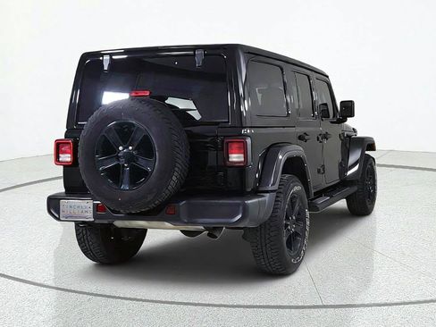 Used 2021 Jeep Wrangler Unlimited Sahara AWD/4WD image 6