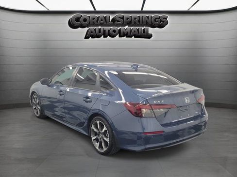 Used 2025 Honda Civic Sport image 4