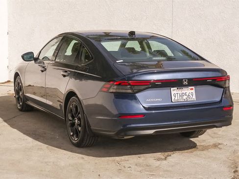 Certified 2025 Honda Accord SE image 9