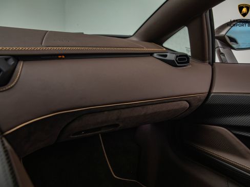 Used 2022 Lamborghini Aventador Countach image 37