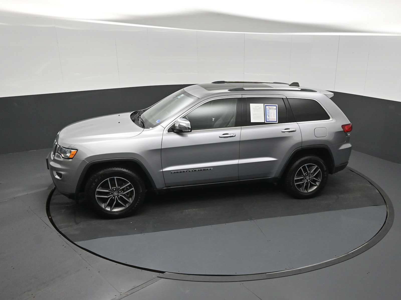 Used 2021 Jeep Grand Cherokee Limited w/ Luxury Group II AWD/4WD image 20