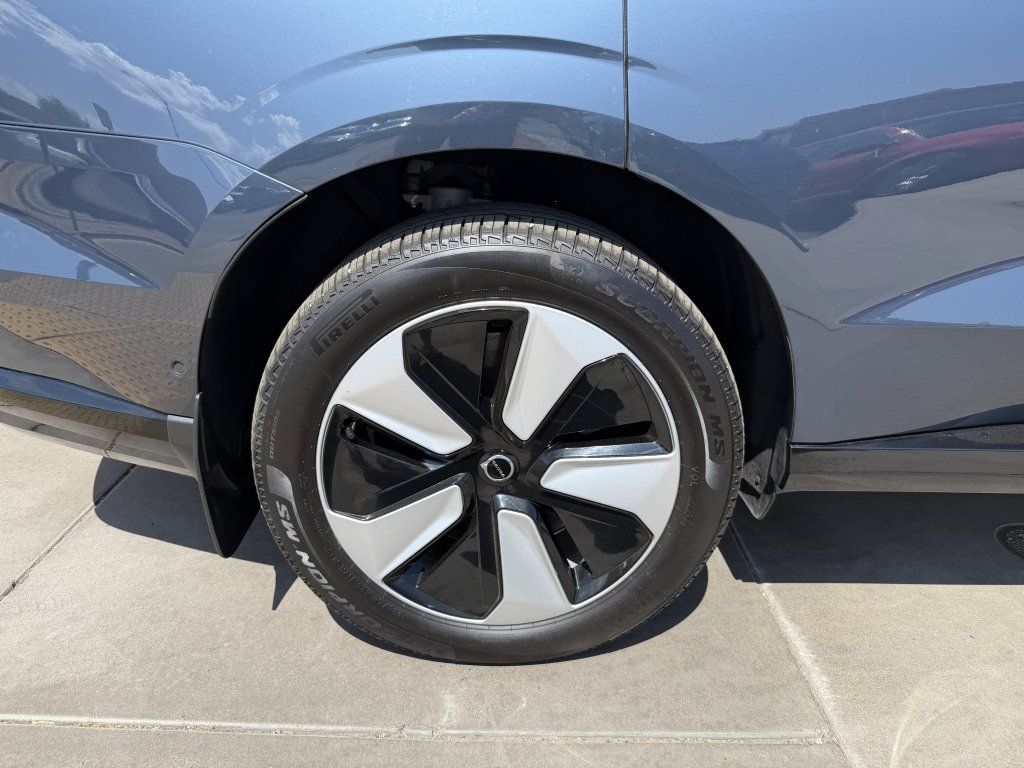 Used 2025 Volvo EX90 Plus AWD/4WD image 15