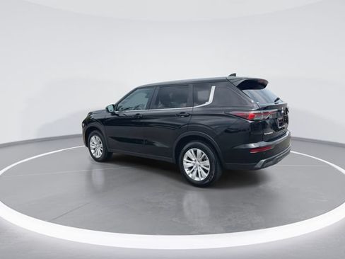 Used 2025 Mitsubishi Outlander ES AWD/4WD image 6