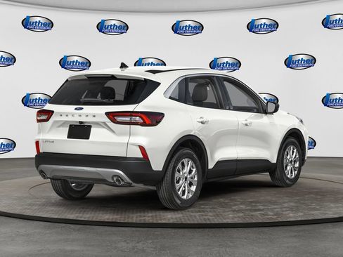 Used 2023 Ford Escape Active AWD/4WD image 2