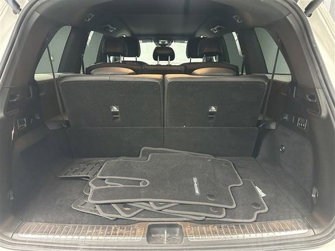 Used 2023 Mercedes-Benz GLS 450 4MATIC image 18