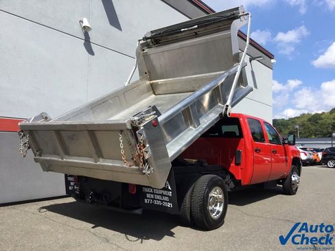Used 2013 Chevrolet Silverado 3500 W/T w/ Snow Plow Prep Package image 10