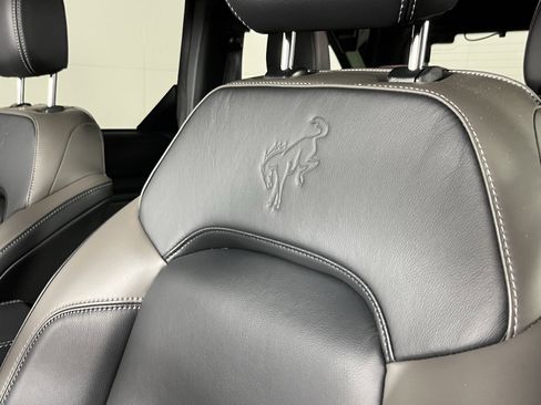 Used 2025 Ford Bronco Outer Banks image 16