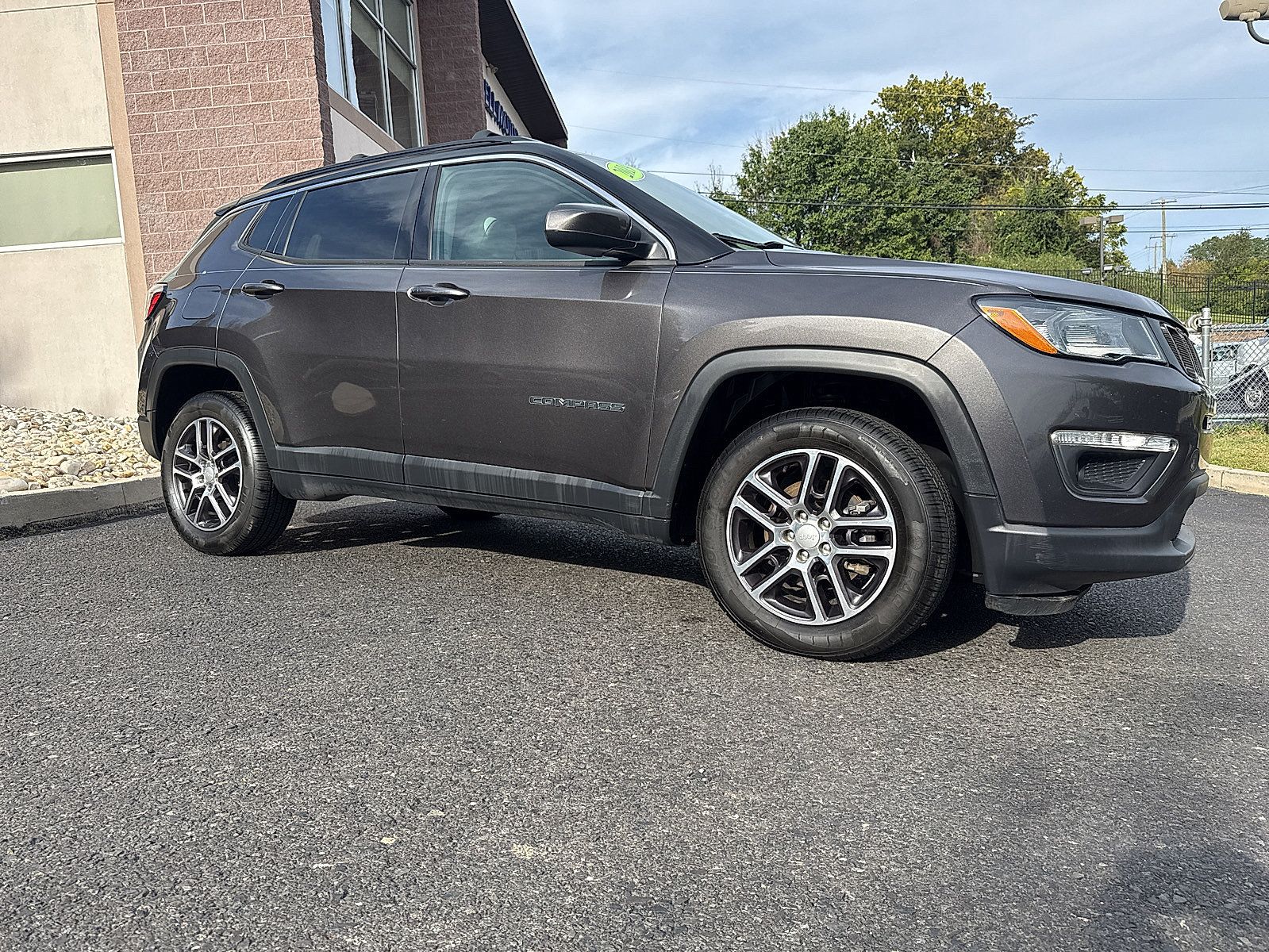 Used 2019 Jeep Compass Latitude w/ Popular Equipment Group AWD/4WD image 13