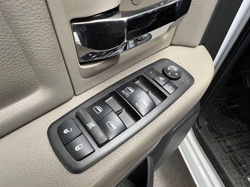 Used 2012 RAM 1500 Classic SLT AWD/4WD image 22