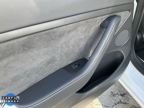 Used 2023 Tesla Model 3 Standard Range image 34