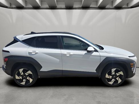Used 2024 Hyundai Kona Limited AWD/4WD image 6