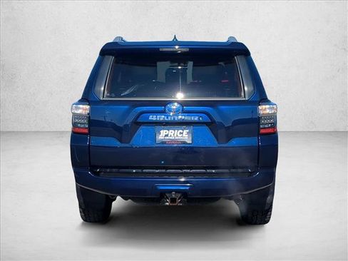 Used 2018 Toyota 4Runner SR5 Premium image 5