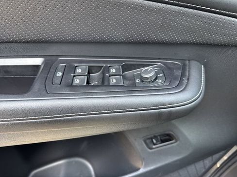 Used 2024 Volkswagen Atlas SEL Premium R-Line image 12