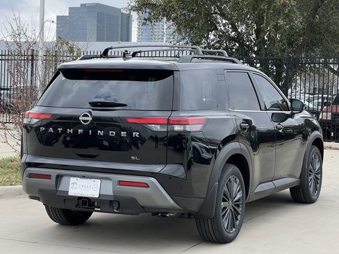 New 2026 Nissan Pathfinder SL image 4