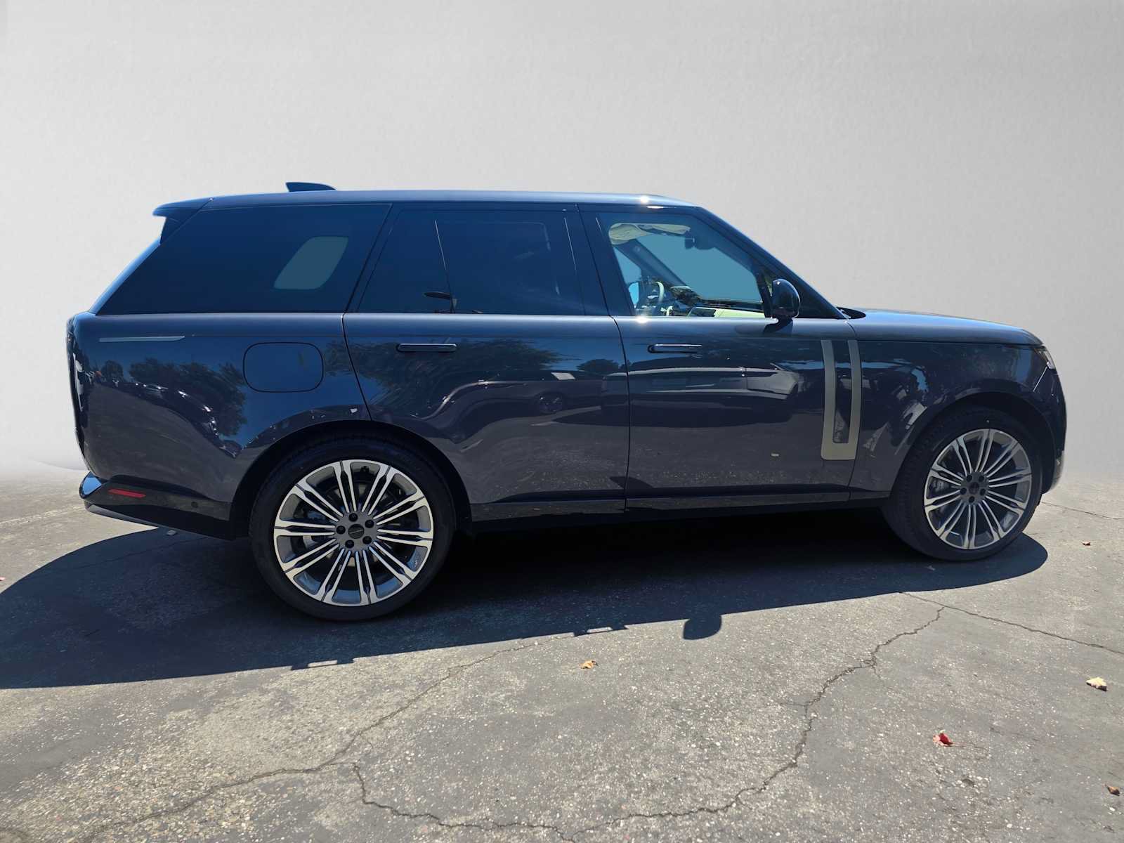New 2026 Land Rover Range Rover SE AWD/4WD image 6