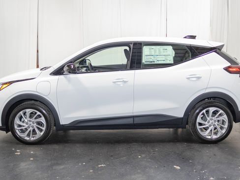New 2027 Chevrolet Bolt LT FWD image 5