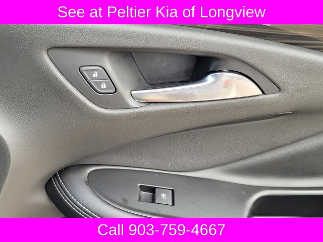Used 2019 Buick Envision Essence FWD image 13