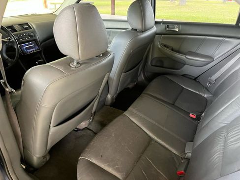 Used 2004 Honda Accord EX image 10