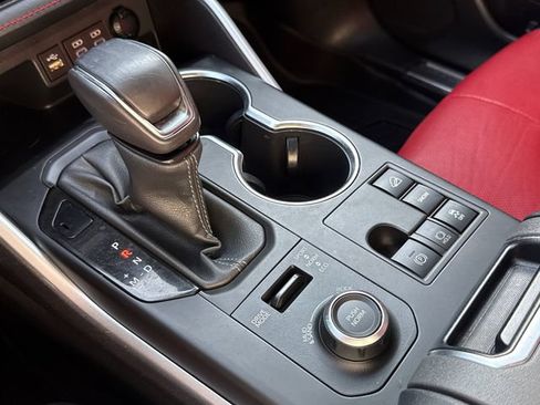 Used 2023 Toyota Highlander XSE AWD/4WD image 27