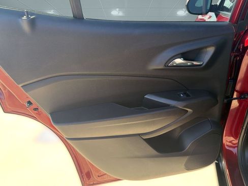 Used 2024 Chevrolet Trax LS w/ LS Convenience Package FWD image 26