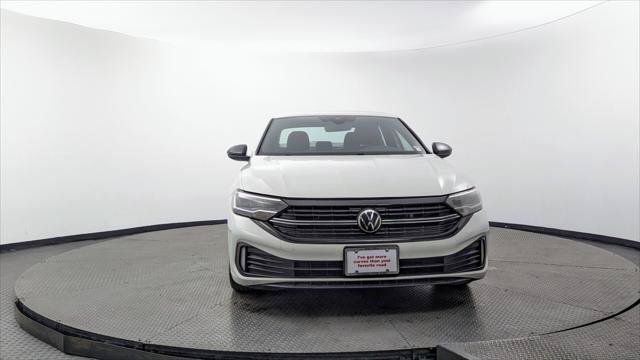 Used 2024 Volkswagen Jetta Sport FWD image 12