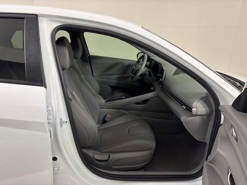 New 2026 Hyundai Elantra Sport FWD image 13
