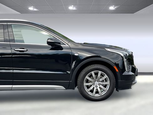 Used 2022 Cadillac XT4 Premium Luxury w/ Safety Alert Package AWD/4WD image 33