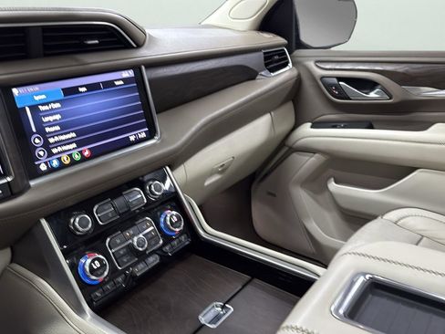 Used 2021 GMC Yukon XL Denali w/ LPO, Illumination Package image 20