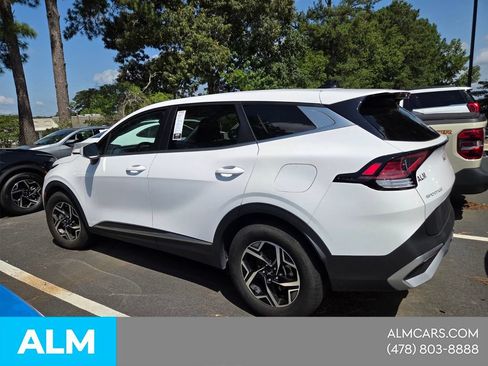 Used 2025 Kia Sportage LX FWD image 10