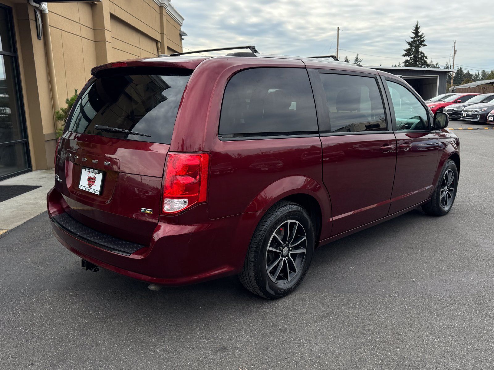 Used 2018 Dodge Grand Caravan SE FWD image 7