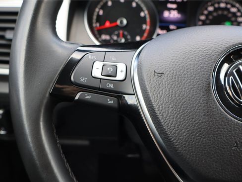 Used 2018 Volkswagen Atlas SE image 13