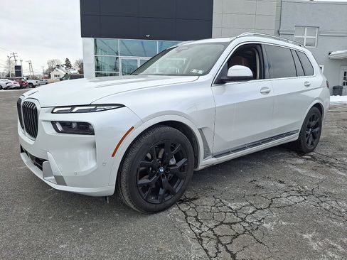 Used 2026 BMW X7 xDrive40i image 3