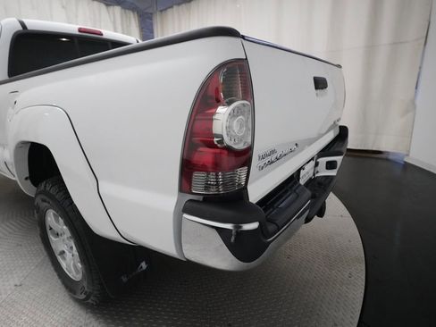 Used 2013 Toyota Tacoma 4x4 Access Cab V6 w/ SR5 Pkg image 31