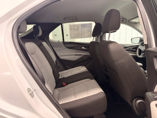Used 2020 Chevrolet Equinox LS w/ LS Convenience Package AWD/4WD image 9