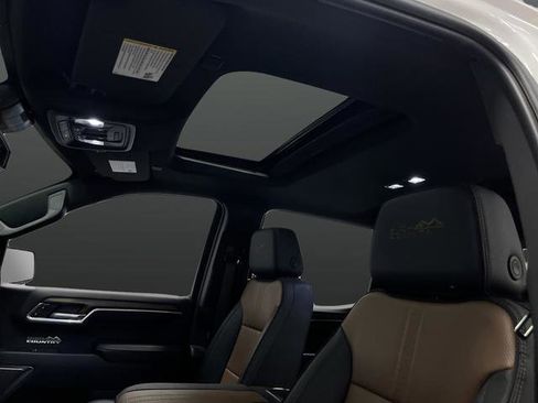 Certified 2025 Chevrolet Silverado 1500 High Country image 7