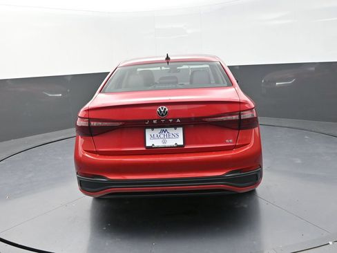 New 2026 Volkswagen Jetta SE FWD image 9